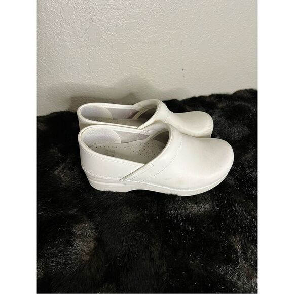 Dansko size 37 US 6.5 - 7 Leather Clog Comfort Professional Nurse shoes - Picture 3 of 7